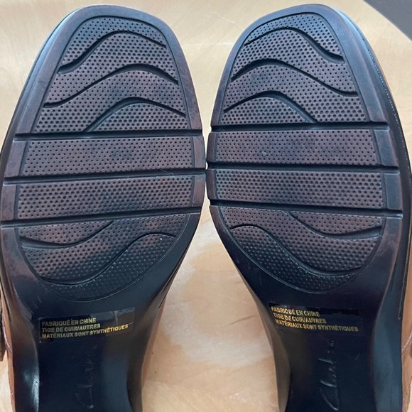 Clarks Bendables Sz 7.5 Brown Mules Mirabelle Holly Leather Studded Buckle Clogs - Picture 8 of 9